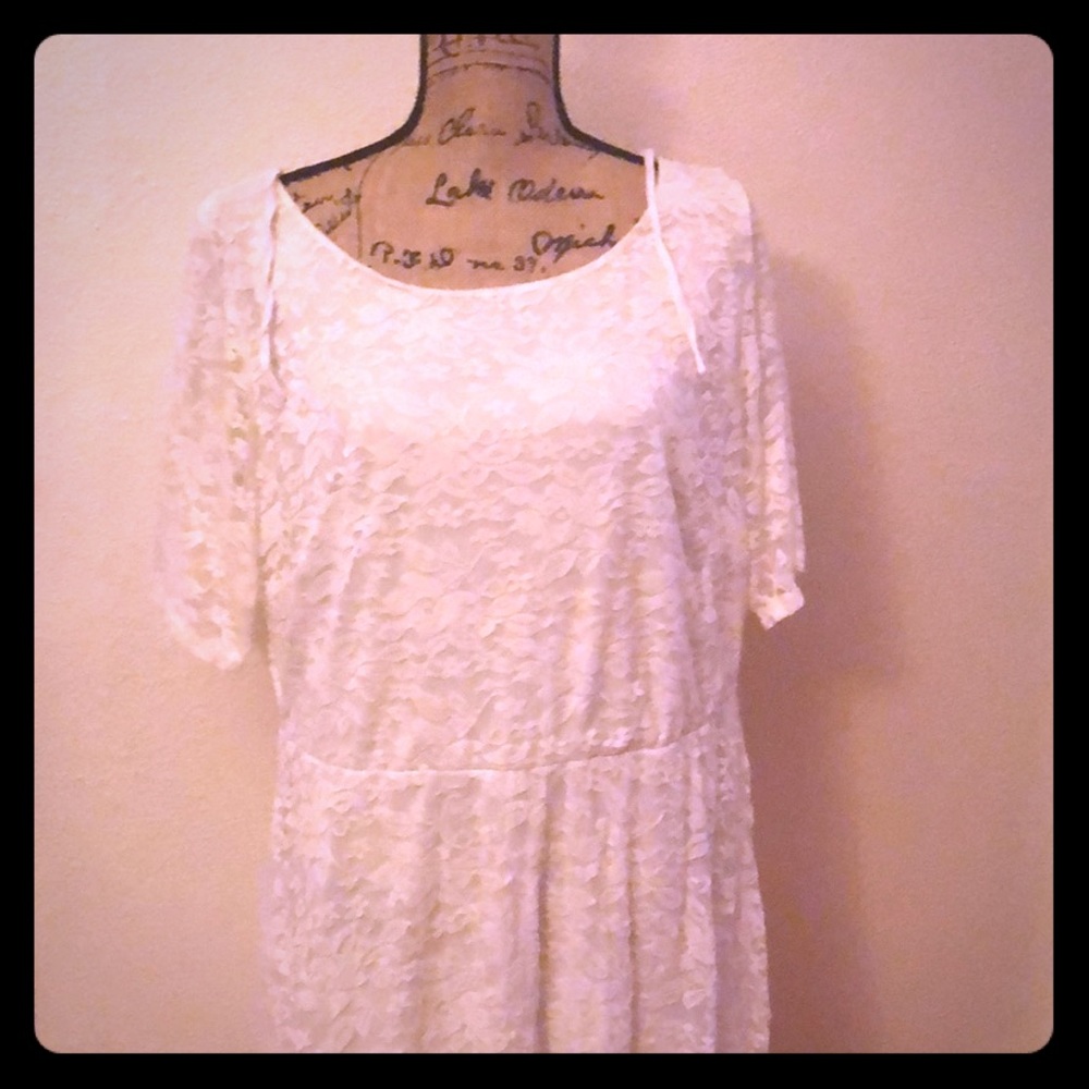 White lace cocktail dress